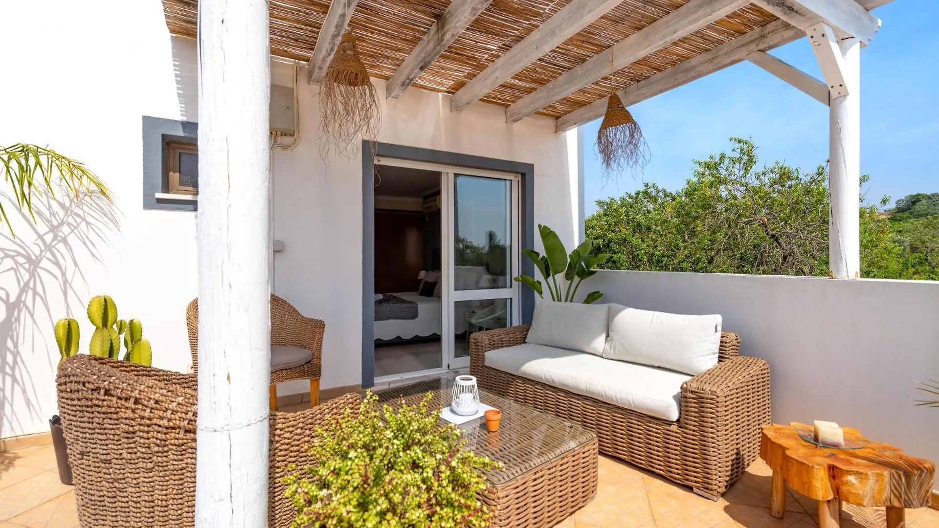 Vila Da Encosta - Private - Heated Swimming Pool - By Bedzy Albufeira 0*,  Portugal