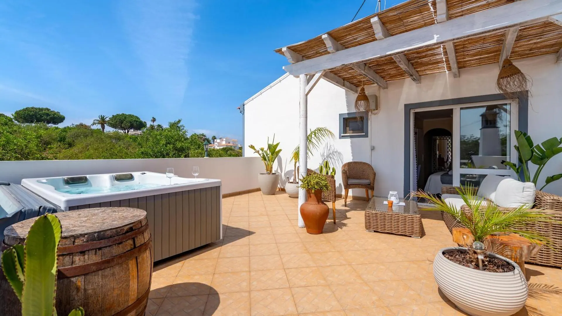 Villa Vila Da Encosta - Private - Heated Swimming Pool - By Bedzy Albufeira