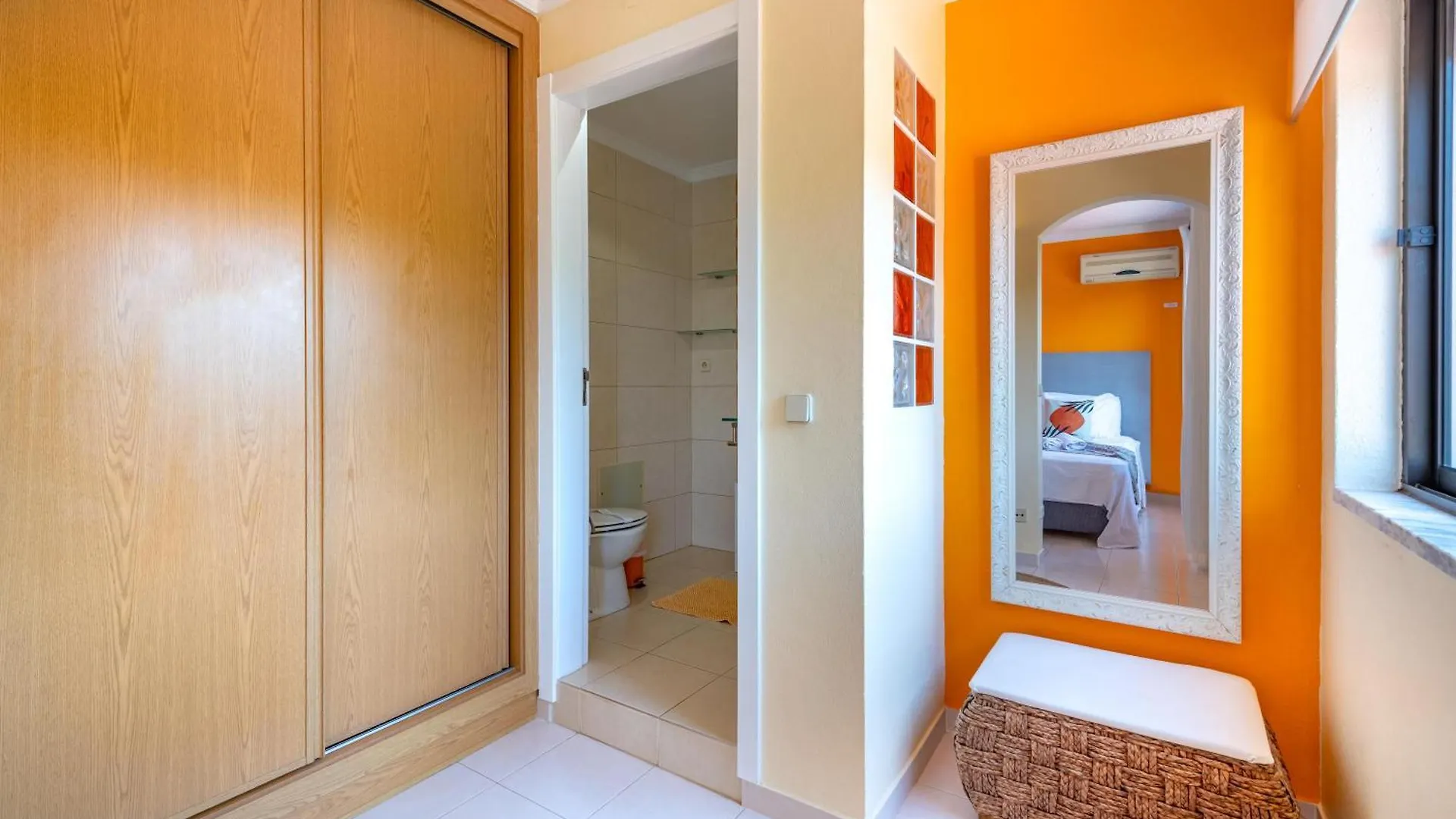 Villa Vila Da Encosta - Private - Heated Swimming Pool - By Bedzy Albufeira